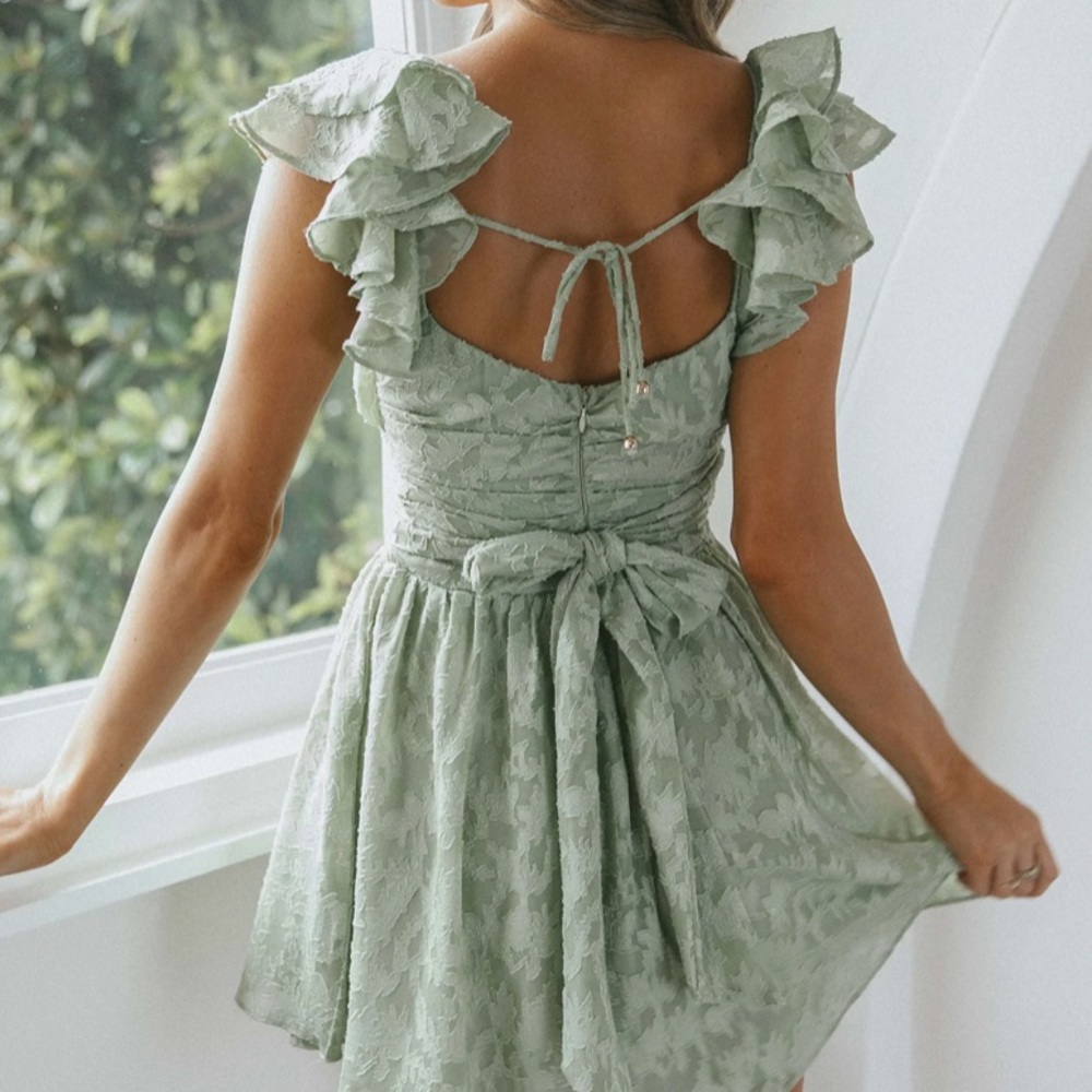 Selfie Leslie Dress